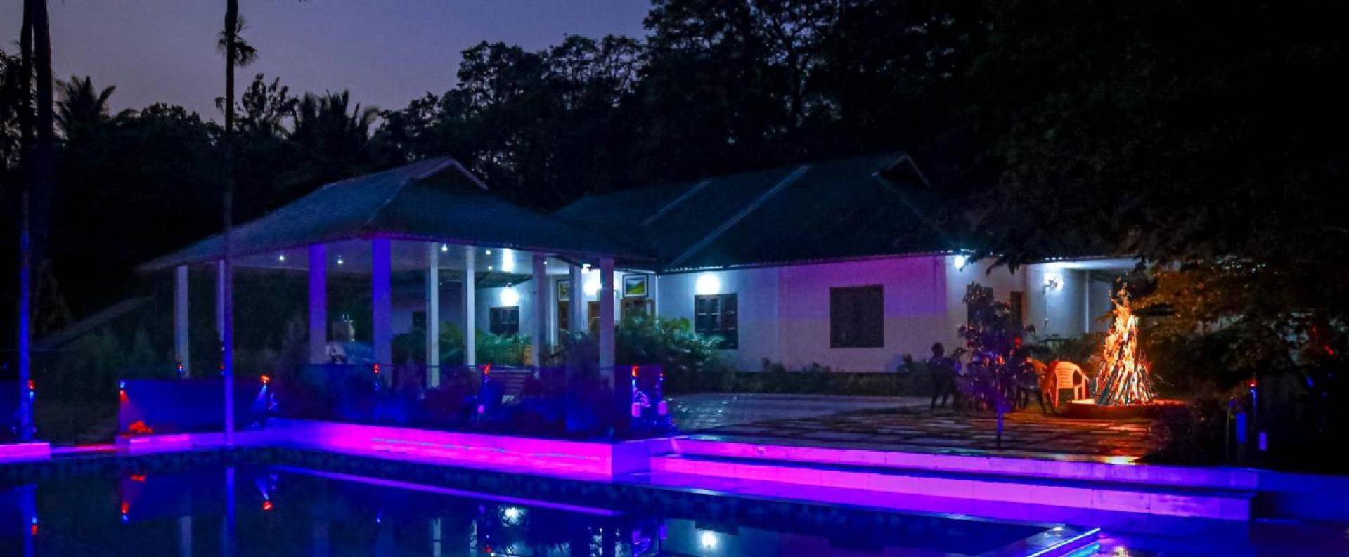Green Aura Hotel สุลต่านบาเทรี ภายนอก รูปภาพ